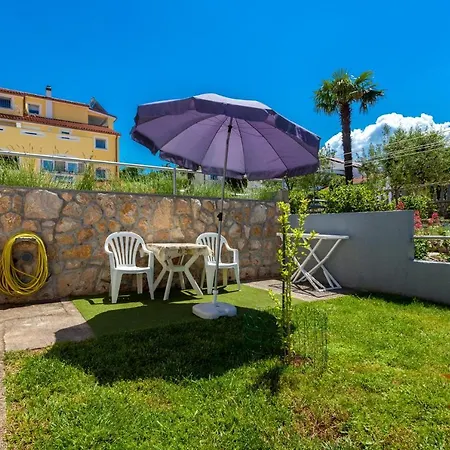 Apartment With Parking Space Njivice, Krk - 20548 *
