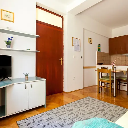 With Parking Space Njivice, Krk - 20548 Apartment Njivice