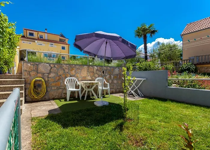 Διαμέρισμα With Parking Space Njivice, Krk - 20548 *
