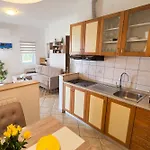 Lejlighed With Parking Space Njivice, Krk - 20548 Njivice