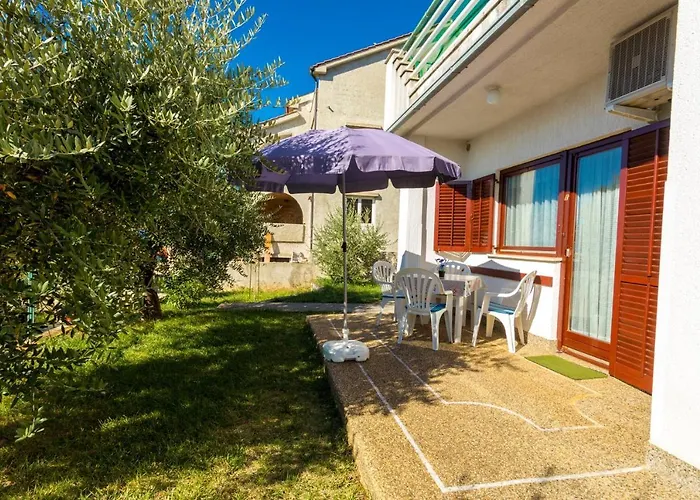 شقة With Parking Space Njivice, Krk - 20548